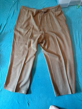 Tommy Bahama Women's Drawstring Chinos in olive green